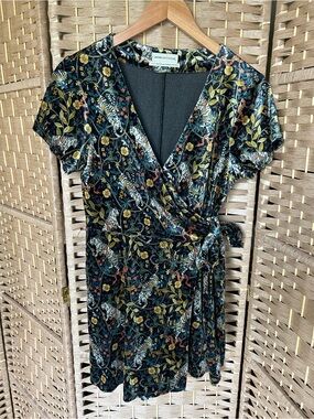 Urban Outfitters Black Floral Velvet Wrap Dress